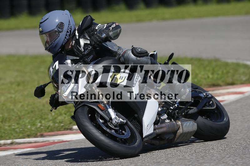 /Archiv-2024/29 12.06.2024 MOTO.CH Track Day ADR/Gruppe gelb/91